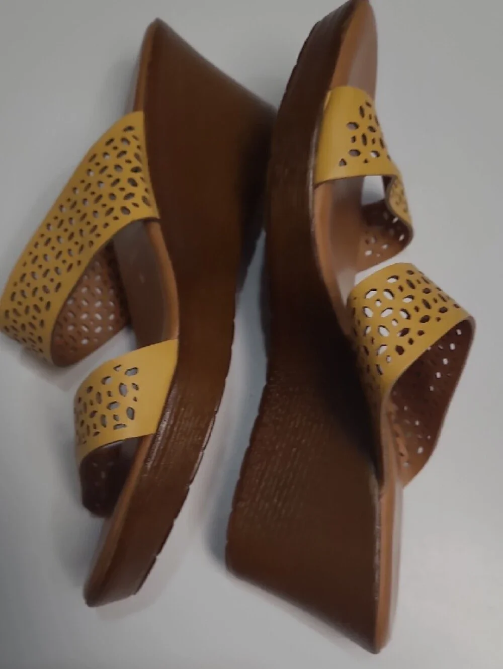 Italian Shoemaker Mustard Yellow Laser-Cut Perforated Slide Sandals - Size 9